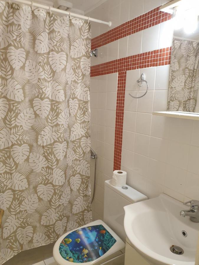 Varkiza Cozy Seaside Apartment Вари Экстерьер фото
